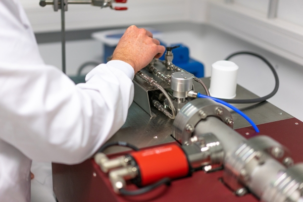 SISTEMA ELEKTROKIMIKOETAKO DEGRADAZIOAREN ANALISIA, GASEN EBOLUZIOAREN BIDEZ