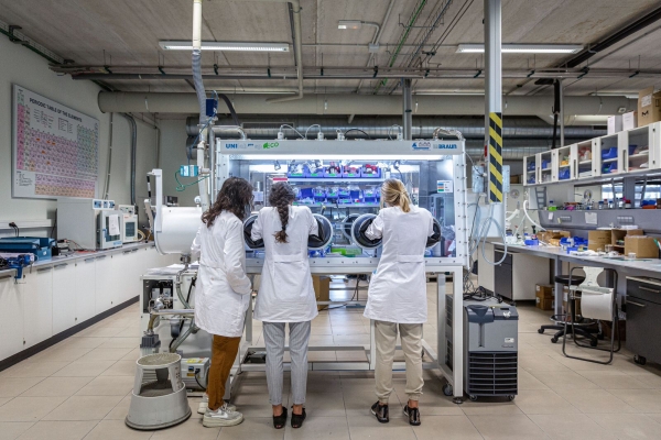 CIC energiGUNE-k, 10 zientzialarirekin, urte batean bikoiztu du Stanford Unibertsitateko “Ranking of the World Scientists” ospetsuan sartutako ikertzaileen kopurua.