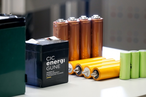 CIC energiGUNEk etorkizuneko bateriak Europan garatuko direla bermatzeko EBk Battery 2030+ programari emandako bultzada berrian hartzen du parte