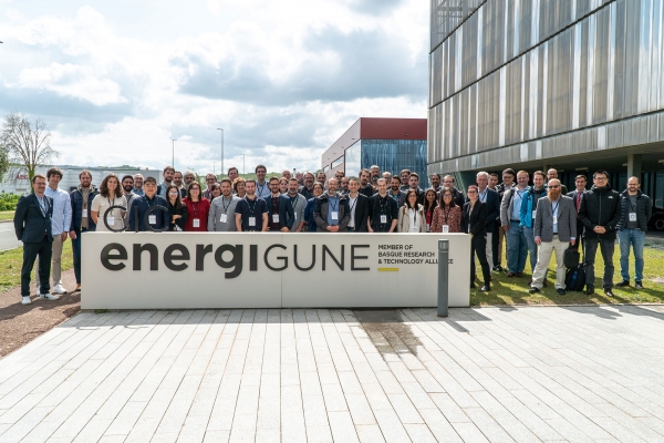 CIC energiGUNE organizes in Vitoria-Gasteiz the final workshop of the HIGREEW project, which has already made possible the installation of an organic redox flow battery prototype