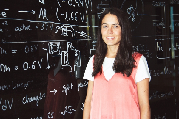 La investigadora de CIC energiGUNE Nagore Ortiz Vitoriano obtiene una ayuda “Ramón y Cajal” de la Agencia Estatal de Investigación